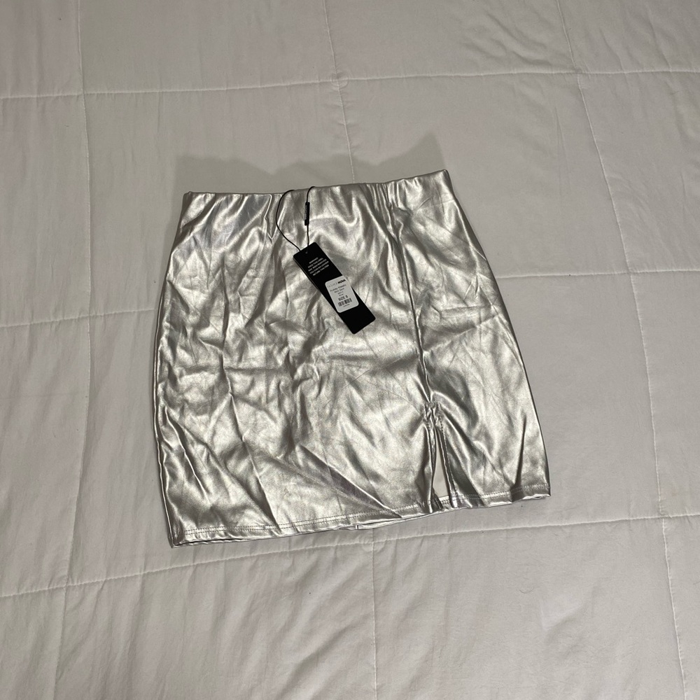 Metallic mini skirt , silver, brand new